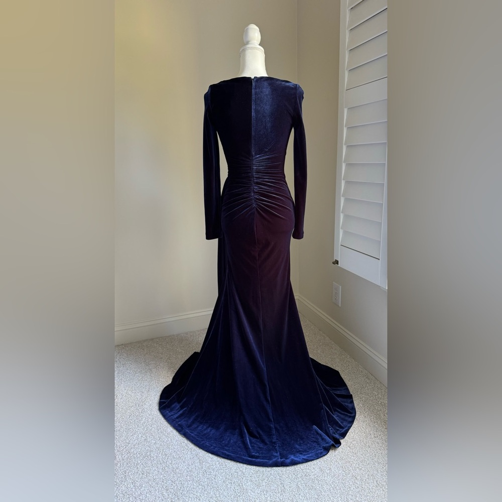 Vince Camuto Velvet Long Sleeve Ruched Formal Gown Dress Side Slit Navy Size 4 - Picture 4 of 10